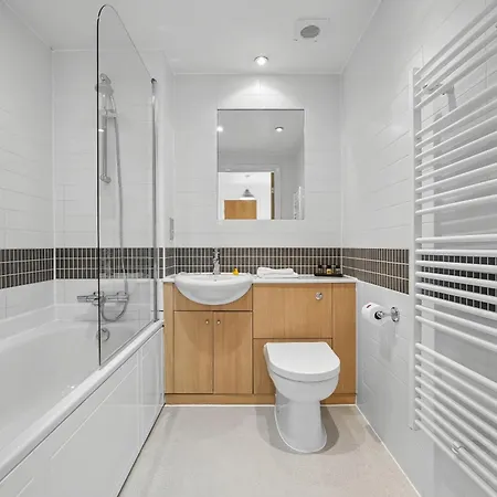 Cotels At Vizion Serviced Apartments, Superfast Broadband, Central Location, Free Parking, Fully Equipped Kitchen Milton Keynes Exterior photo