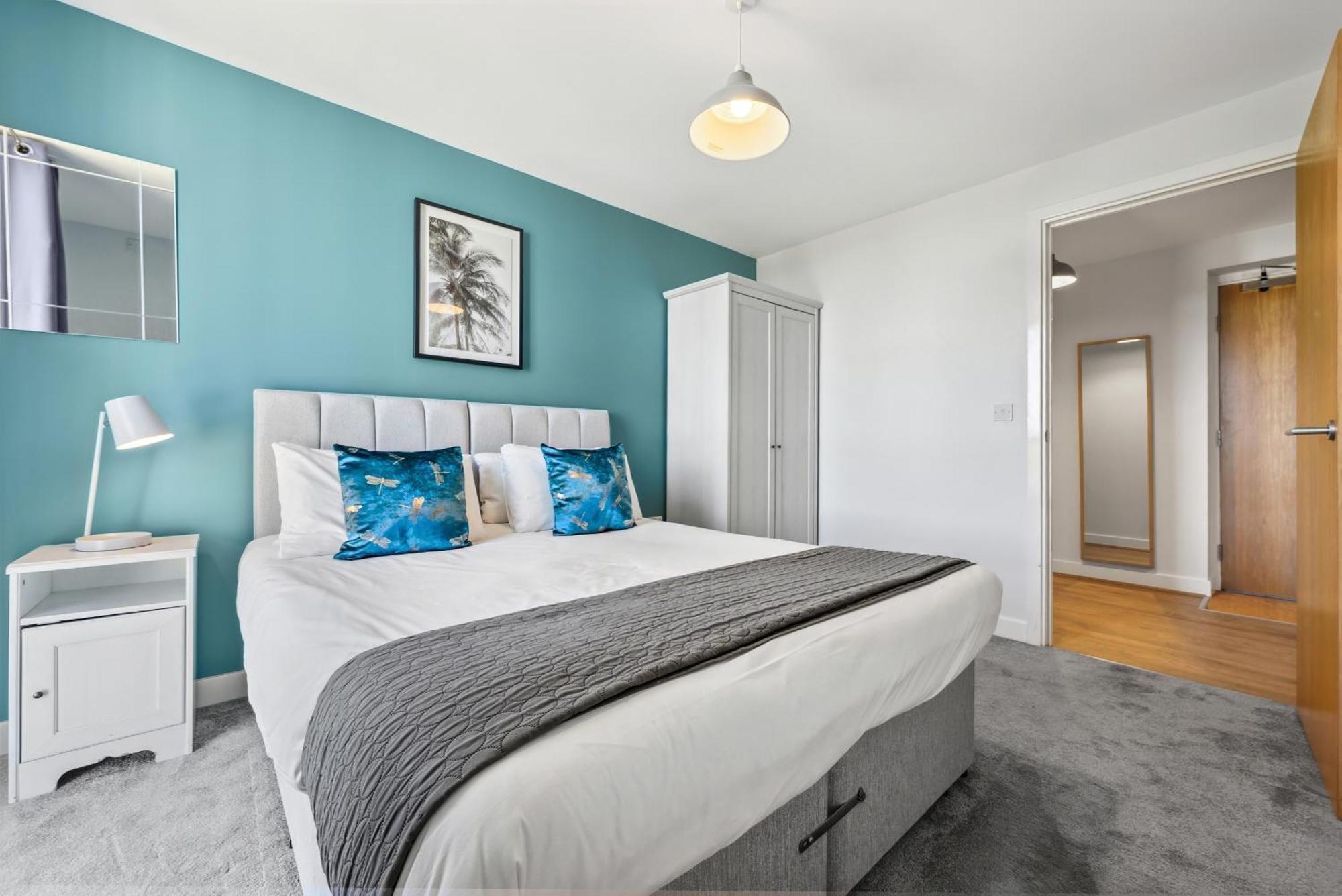 Cotels At Vizion Serviced Apartments, Superfast Broadband, Location, Free Parking, Fully Equipped Kitchen Milton Keynes
