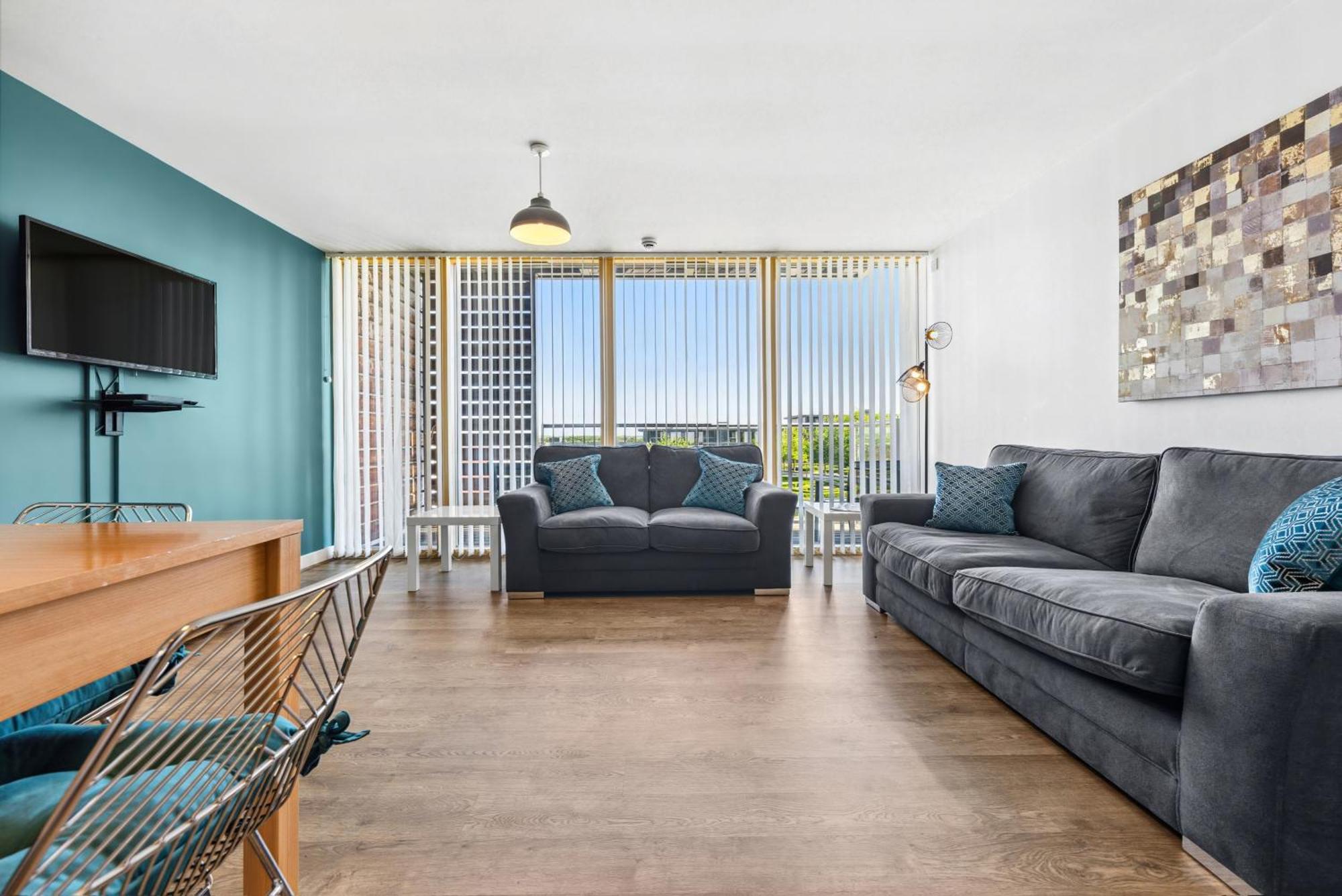 Apartment Cotels At Vizion Serviced Apartments, Superfast Broadband, Location, Free Parking, Fully Equipped Kitchen *