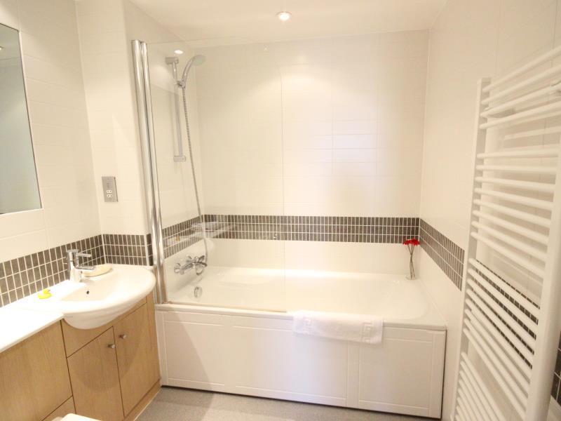 Cotels At Vizion Serviced Apartments, Superfast Broadband, Location, Free Parking, Fully Equipped Kitchen * Milton Keynes
